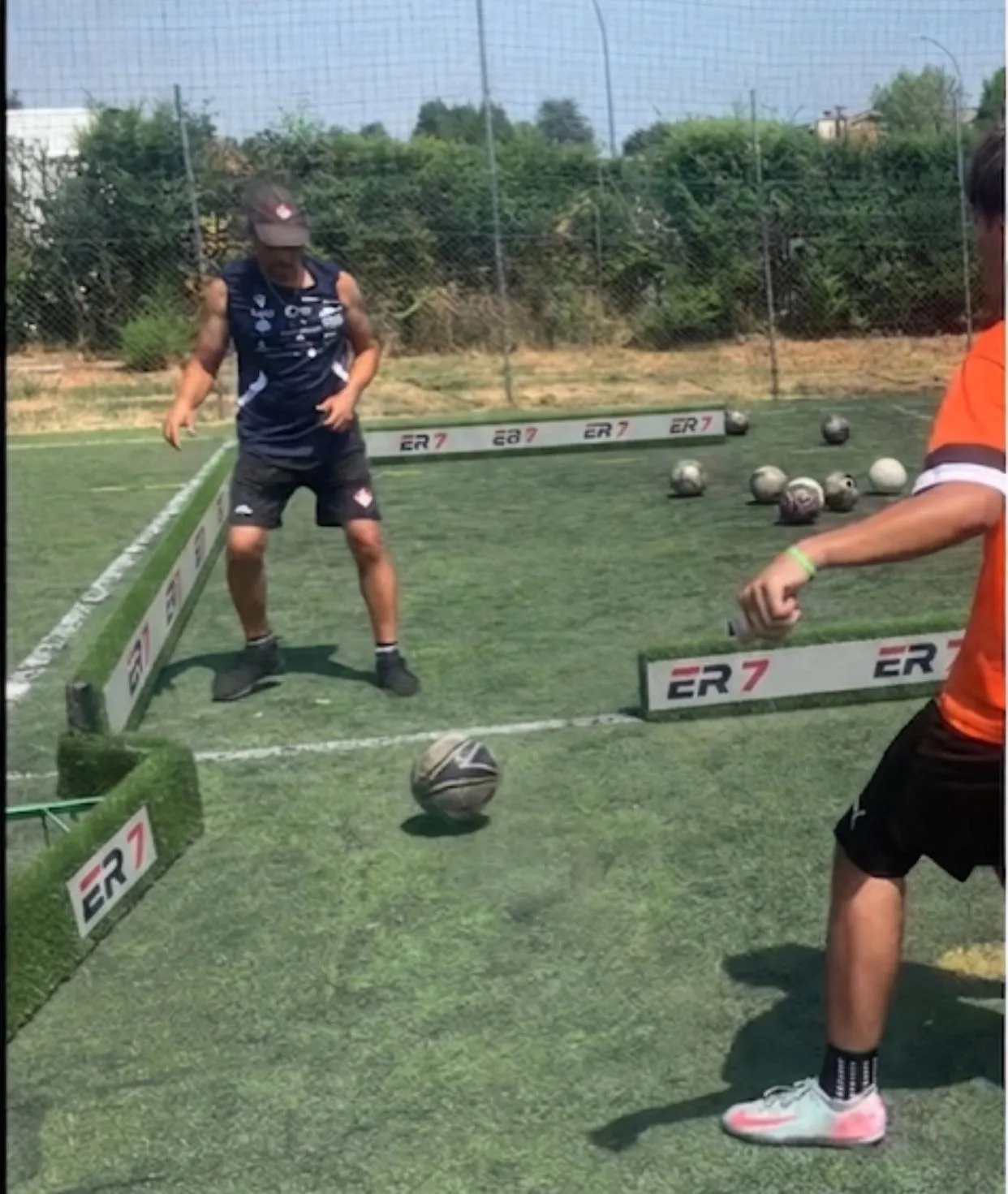 G. Erbaggio durante un esercizio tecnico individuale sul campo